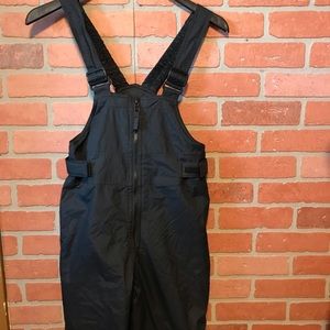 Columbia 10/12 omnishield black snow pants/bibs